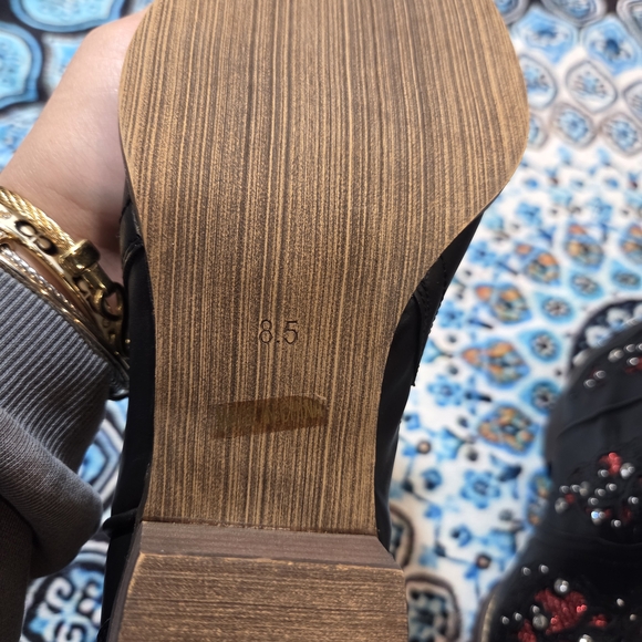 Black and Redd Cowgirl Ankle Boots - Picture 5 of 7